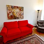 Graf-Starhemberg-Gasse By Easyb&B
